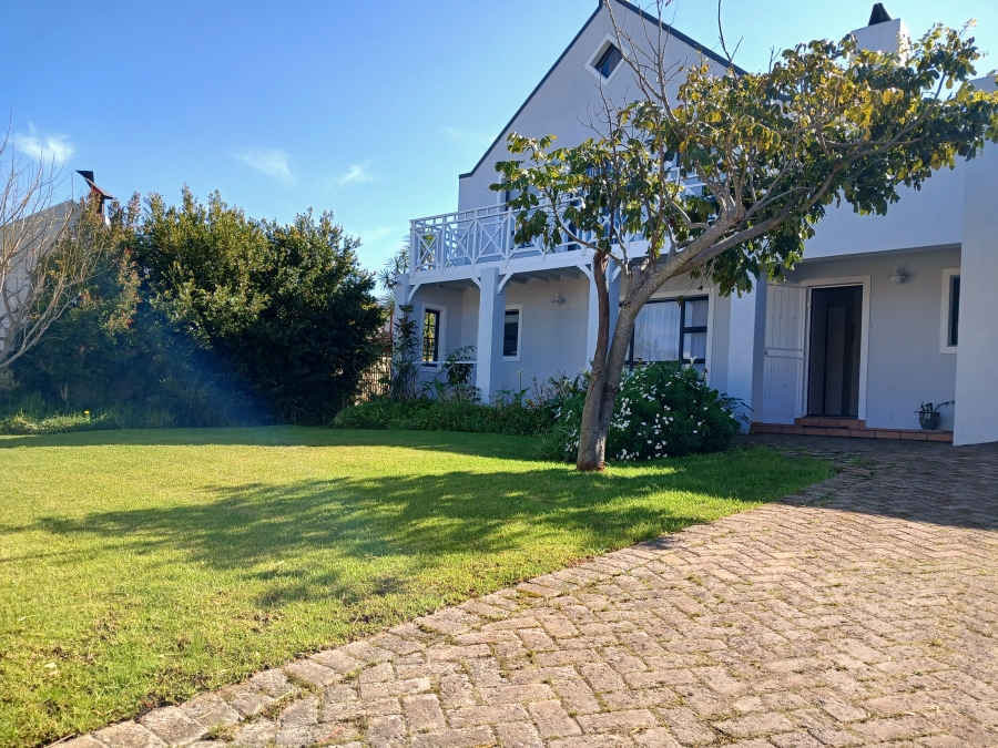 3 Bedroom Property for Sale in Heuningkloof Western Cape